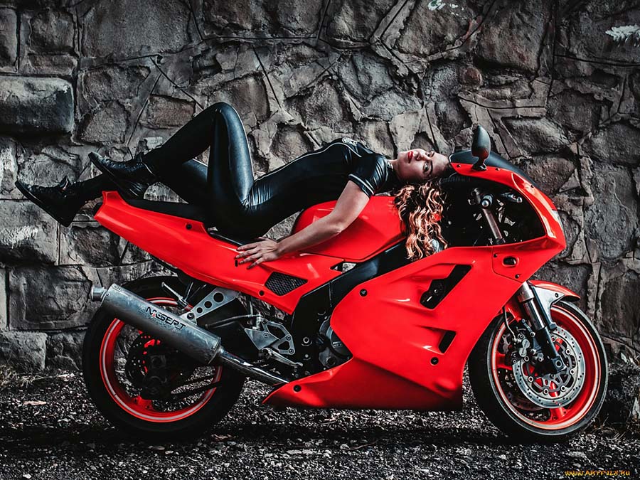 Beautiful girl Beautiful girls and motorcycles in Libreville