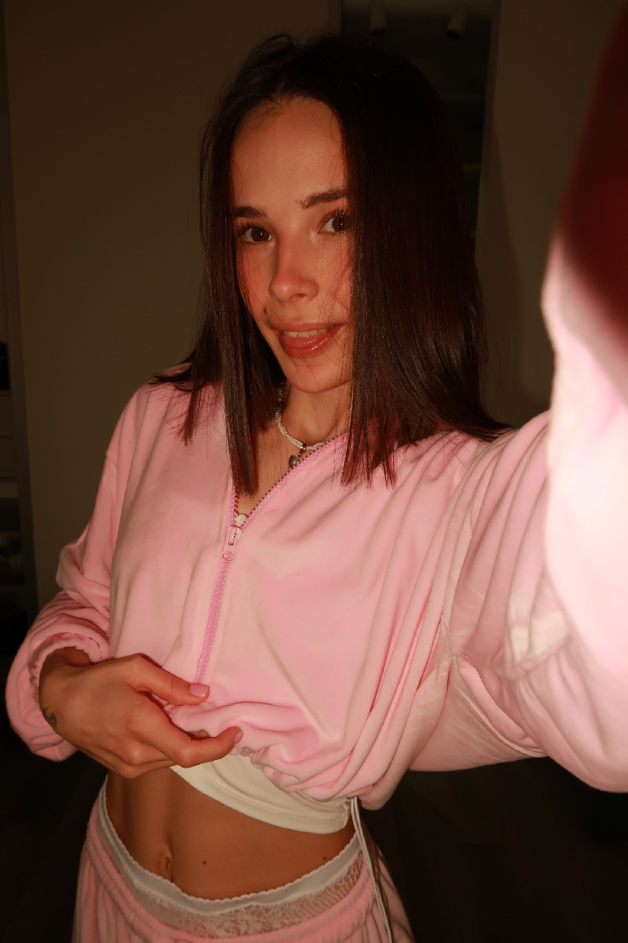 Tina brings the glow — live moments in Libreville